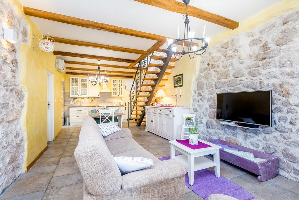 Holiday House Kate Cizici Luaran gambar