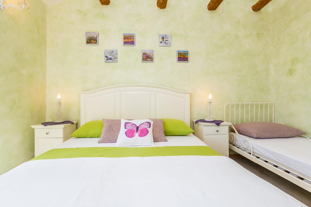 Holiday House Kate Cizici Luaran gambar